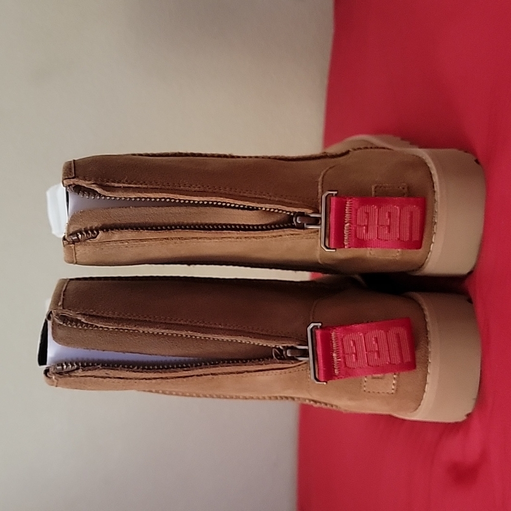 Ugg W Classic Short Logo Zip